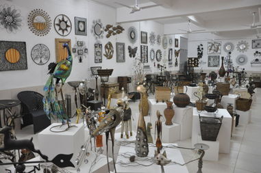 竹藤編織融鐵藝，匠心獨(dú)運(yùn)傳海外 記安溪非遺傳承人陳清河的藤鐵工藝教學(xué)與藝術(shù)品跨境之路